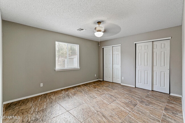 Foto del edificio - 14336 Desert Sage Dr