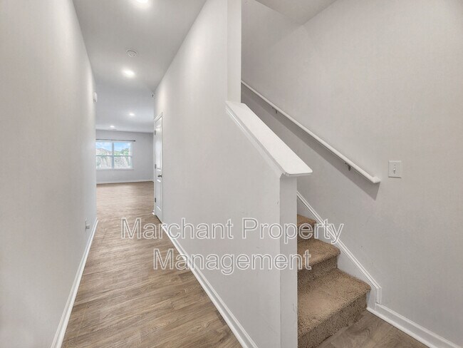 Building Photo - 1322 Wunder Way