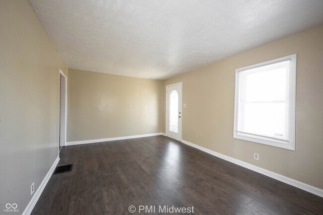 Foto del edificio - 4565 Brookville Rd
