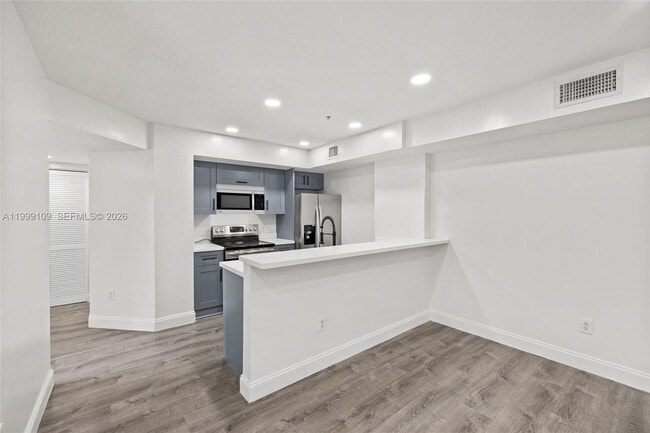 Foto del edificio - 470 S Park Rd