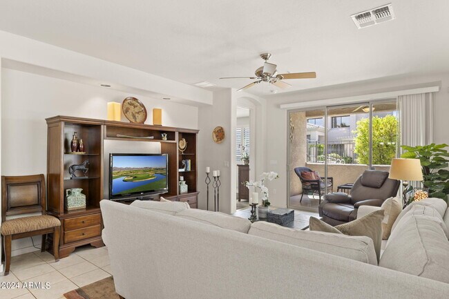 Foto del edificio - 14815 N Fountain Hills Blvd