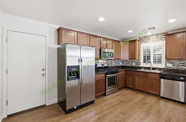 Building Photo - Beautiful Lyons Gate Home – 3 Bedroom + Office in Prime Gilbert Location!