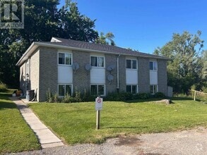 Building Photo - 520-520 Andrew St