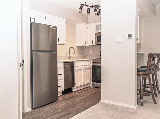 Building Photo - 3022 Forest Ln