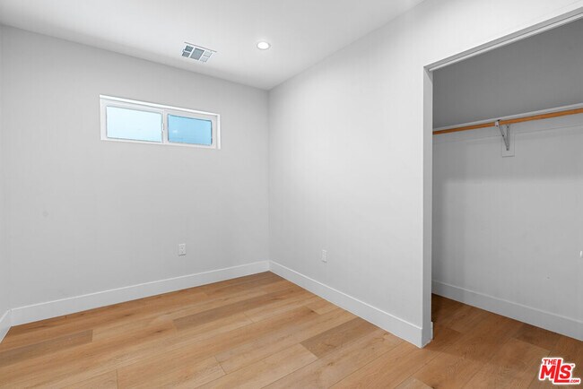 Foto del edificio - 4714 W 17th St