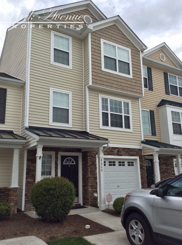 Foto principal - 8860 Thornton Town Pl