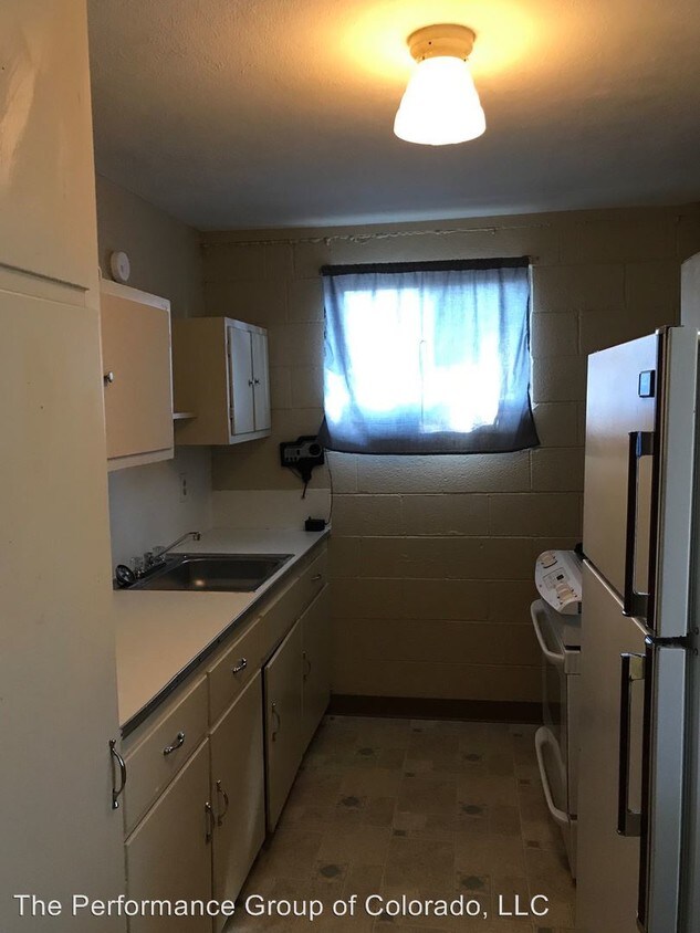 Foto del edificio - 2 br, 1 bath House - 607 E Pitkin Ave