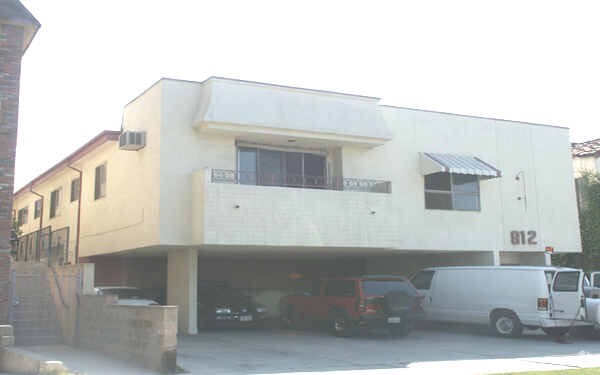 Building Photo - 812 N Alfred St