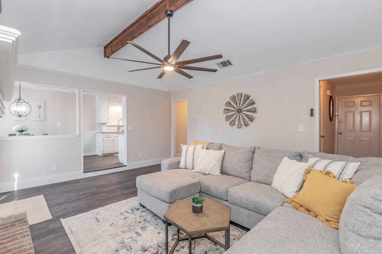 Primary Photo - Heart of Keller 2022 Remodeled Home 3bed/2...