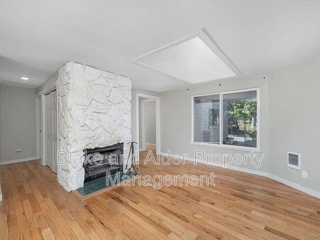 Foto del edificio - 2402 SE 9th Ct