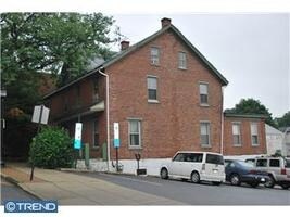Building Photo - 134 - 136 W State St