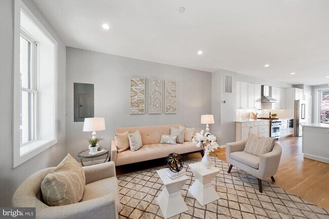 Foto del edificio - 731 Park Rd NW