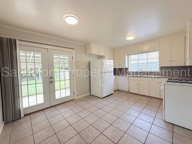 Foto del edificio - For Lease | Midtown Tulsa | Available Now!