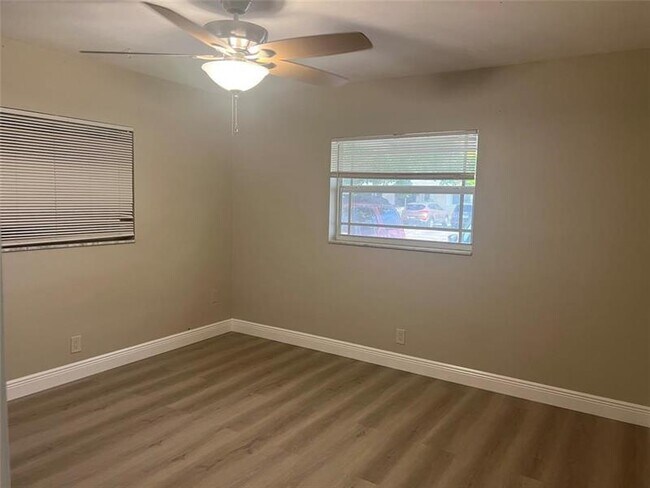 Foto del edificio - 420 SE 13th Dr