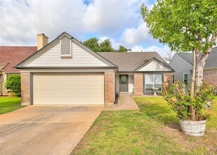 Building Photo - 16304 Kicking Bird Dr