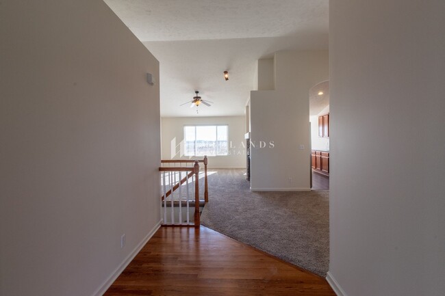 Building Photo - Ranch Townhome in Shadow View
