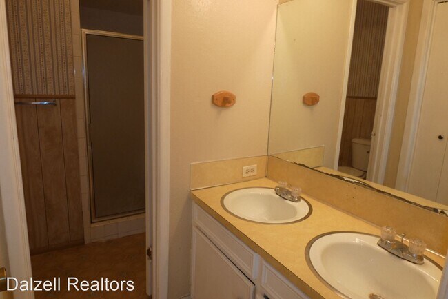 Building Photo - 3 br, 2 bath House - 981 Washington Blvd