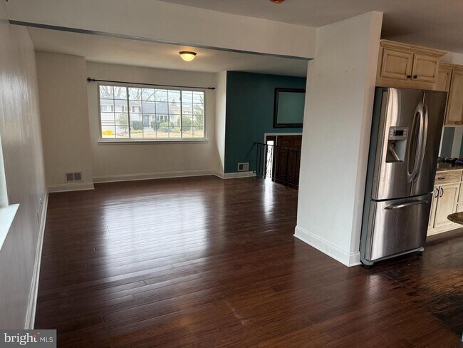 Foto del edificio - 892 Estates Blvd