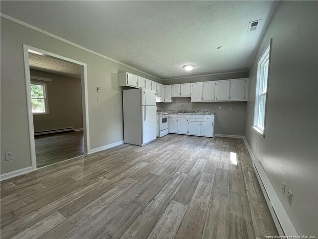 Building Photo - 6561 Stillwater Dr