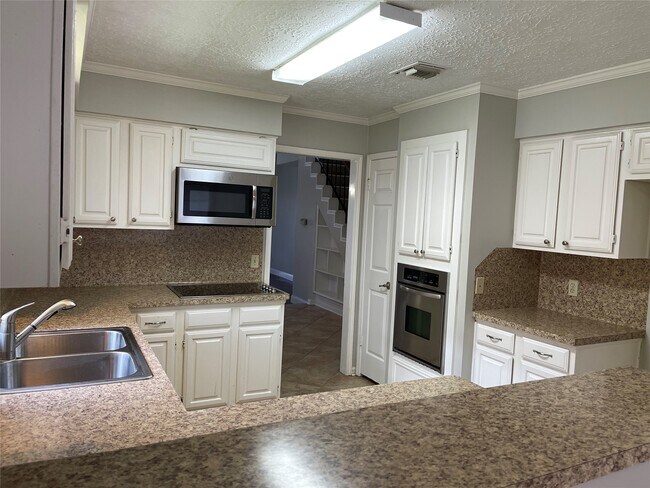 Foto del edificio - 3118 Redcliff Dr