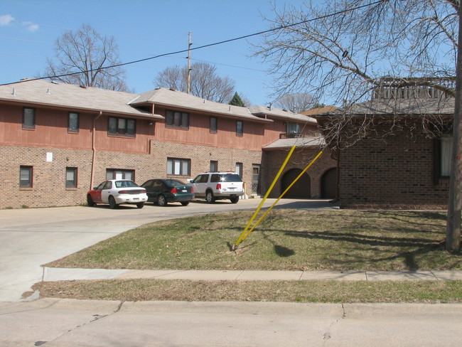 Foto del edificio - Madison Court Apartments