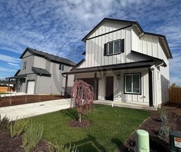 Building Photo - 4742 Fanno Rdg Ln NE