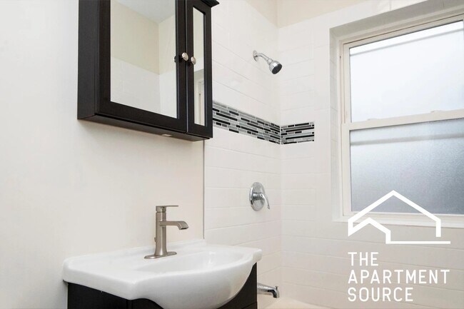 Foto del edificio - 805 Judson Ave