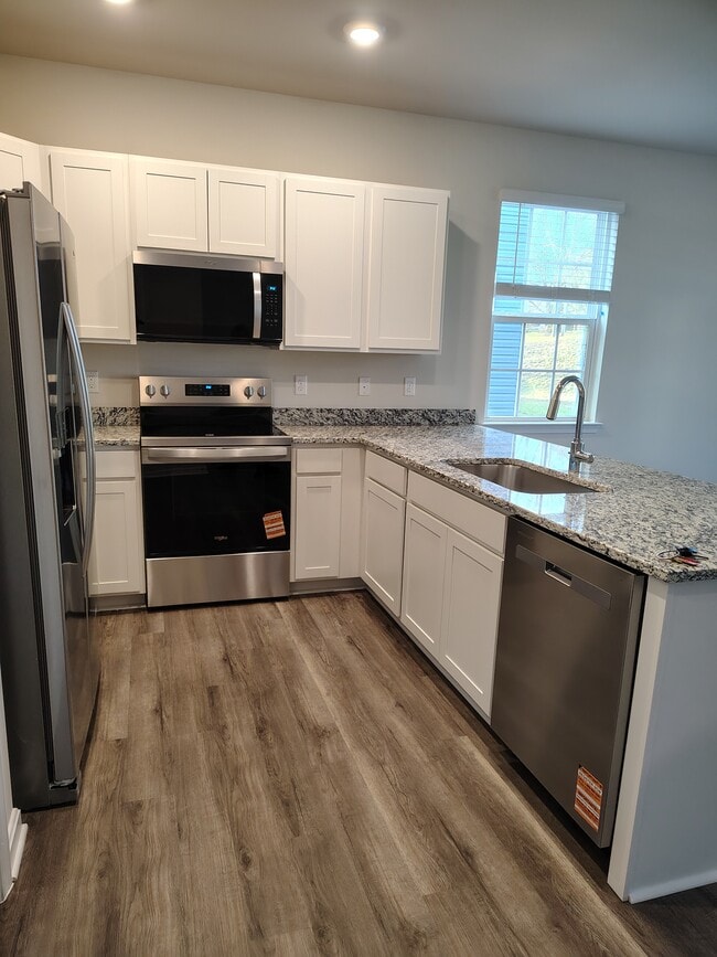 Foto del edificio - 151 Rae Ct