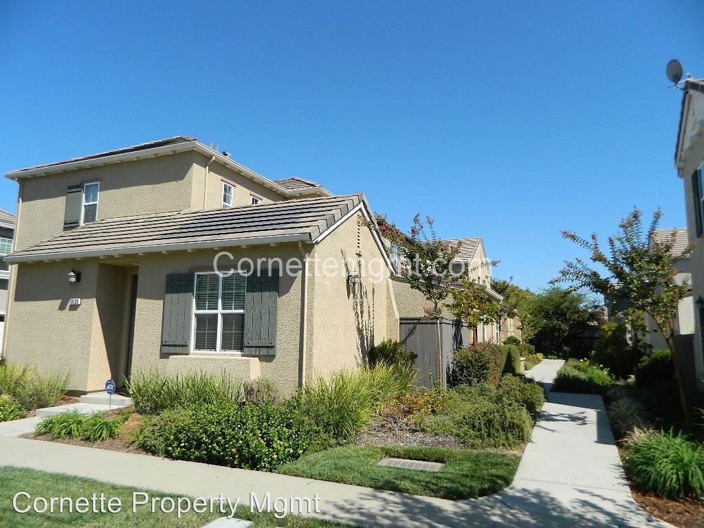 Primary Photo - 6146 Passiflora Ln