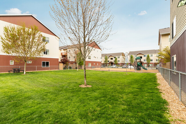 Dog Park/Playground - Cascade Ridge