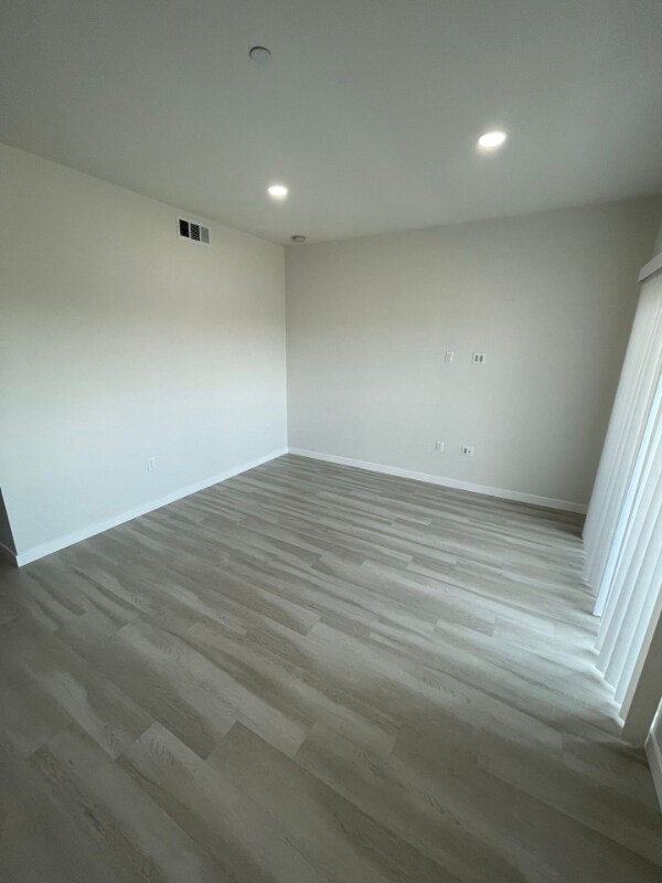 Foto del edificio - 2341 Ulric St