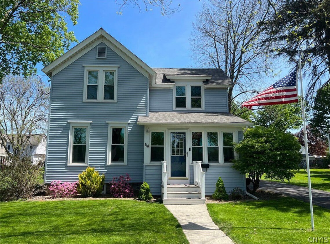 Primary Photo - 114 E Campbell Ave