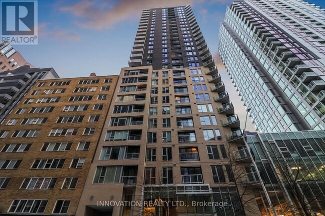 Building Photo - 40 Nepean St