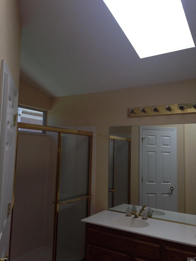 Foto del edificio - 1103 Meadowlark Dr