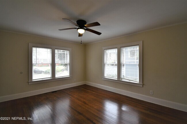 Foto del edificio - 2225 Myra St