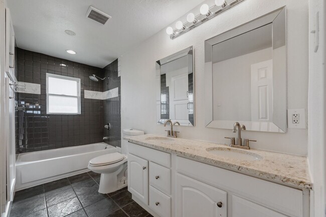 Foto del edificio - 2251 Co Rd 10