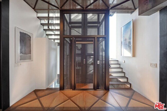 Foto del edificio - 2238 Stradella Rd