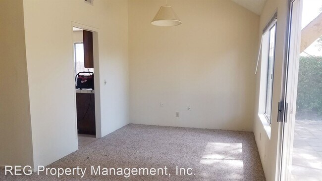 Building Photo - 3 br, 2 bath House - 1213 Laguna Lane