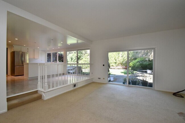 Building Photo - 22 Mt Wittenburg Ct