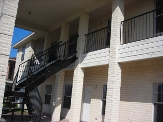 Building Photo - 216 Gastel Cir