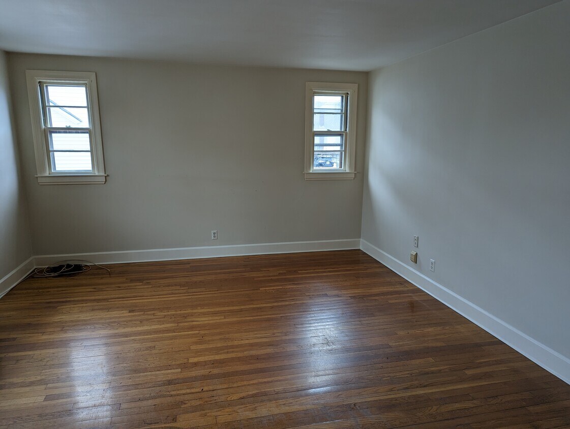 18 Saint Mary St, West Warwick, RI 02893 Apartments in West Warwick