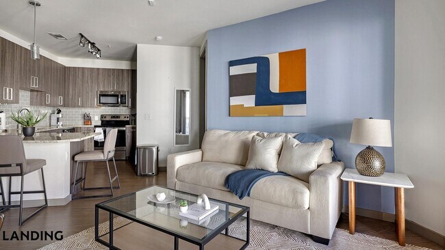 Building Photo - 101 S Center St