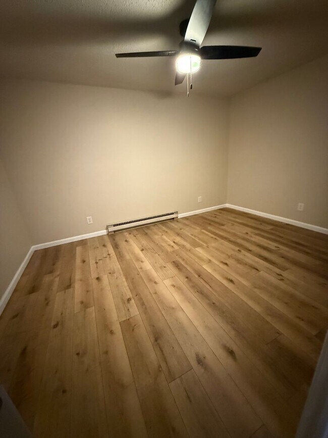 Building Photo - 3101-3105 S. Madison St.