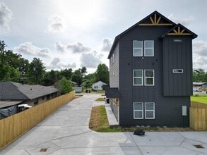 Building Photo - 8605 Wileyvale Rd