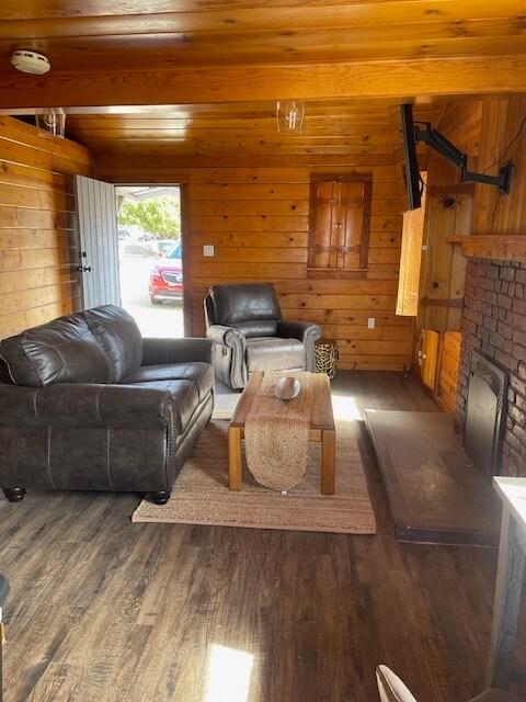 Building Photo - 705 Cerbat Ave