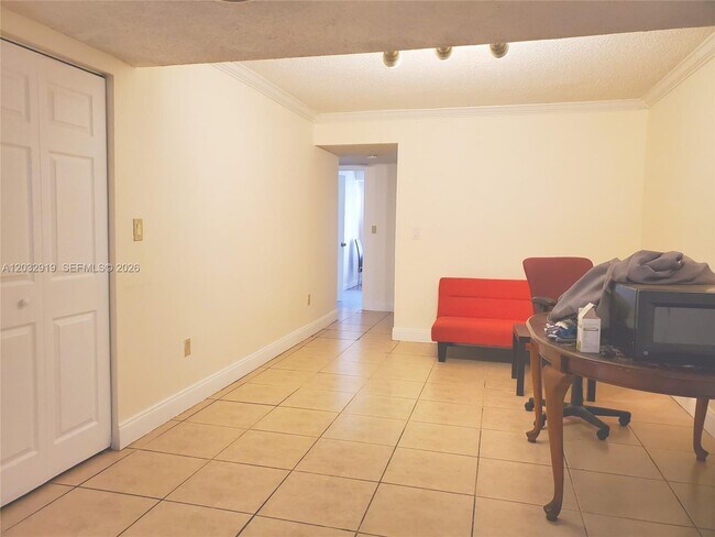 Foto del edificio - 250 NW 107th Ave