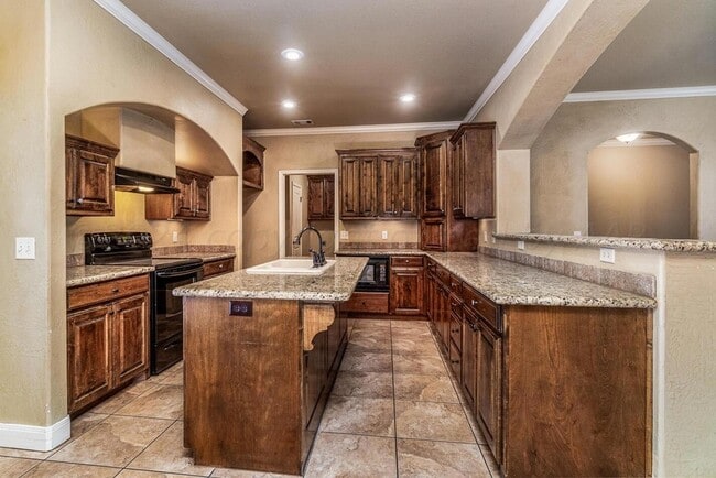 Building Photo - 8003 Manor Haven Ct