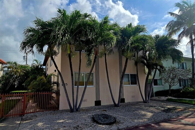 Foto del edificio - 615 82nd St