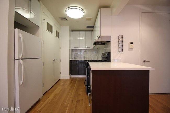 Foto del edificio - 589 Flushing Ave