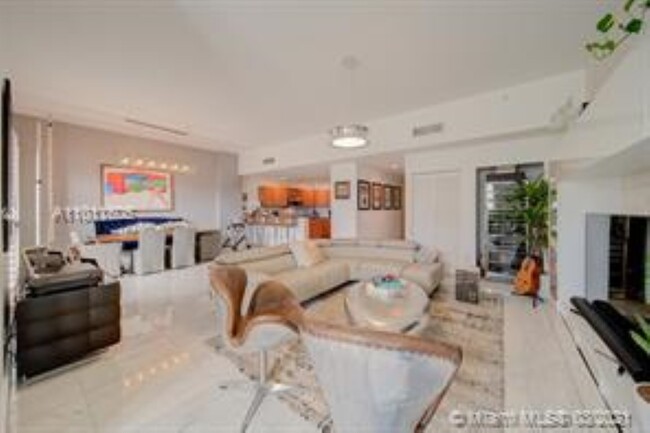 Building Photo - 8395 SW 73rd Ave